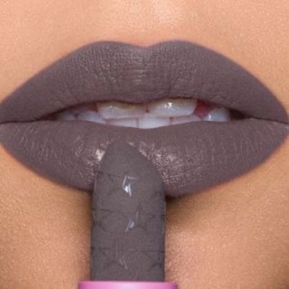 😍 NIB Grave Digger Velvet Trap Lipstick by Jeffree Star! 😍 - Picture 2 of 6